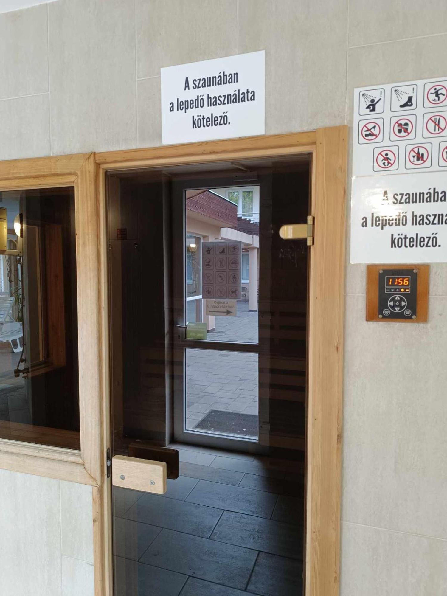 Hajdúszoboszló Oazis Wellness Apartman2 المظهر الخارجي الصورة