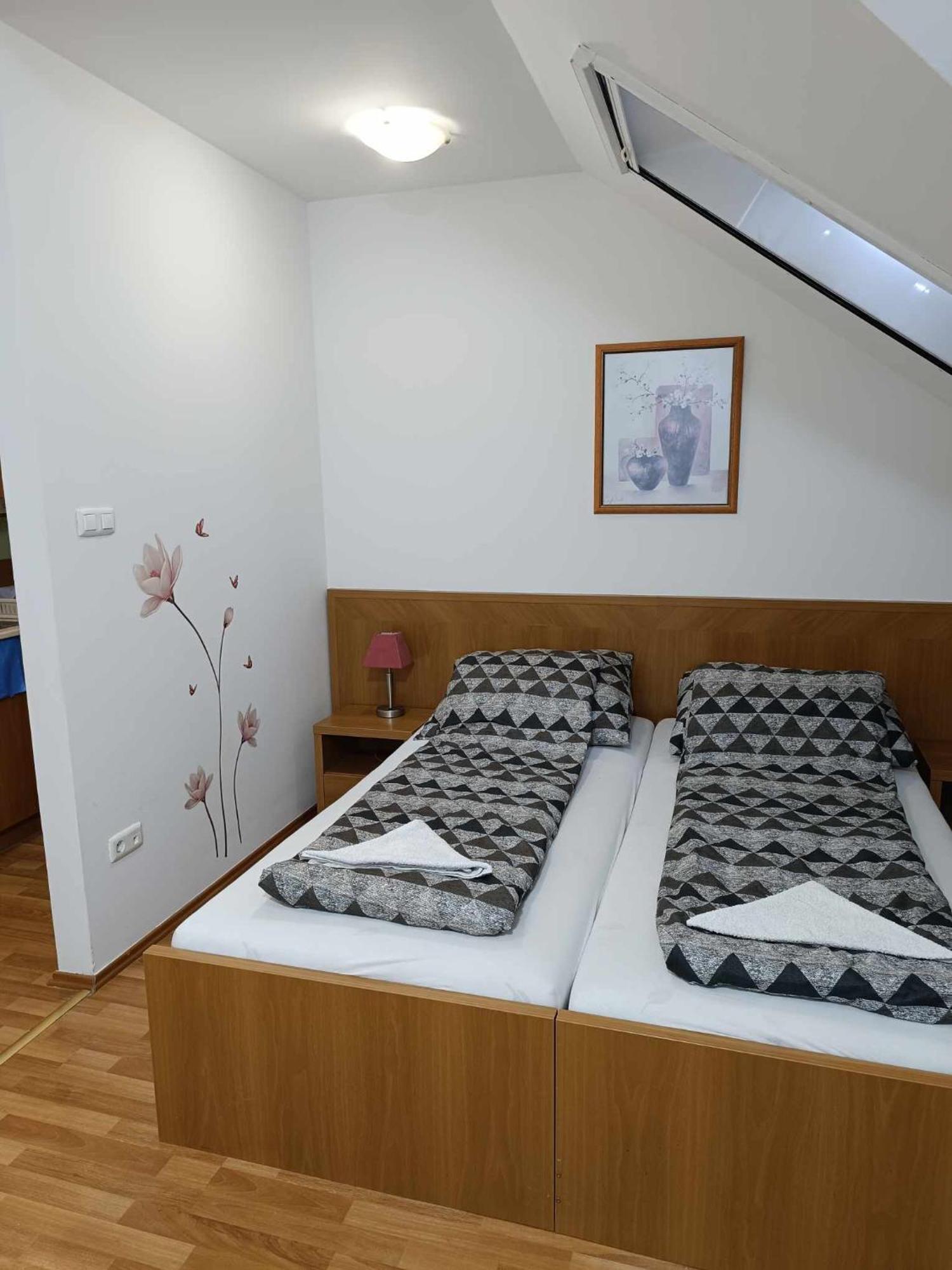 Hajdúszoboszló Oazis Wellness Apartman2 الغرفة الصورة